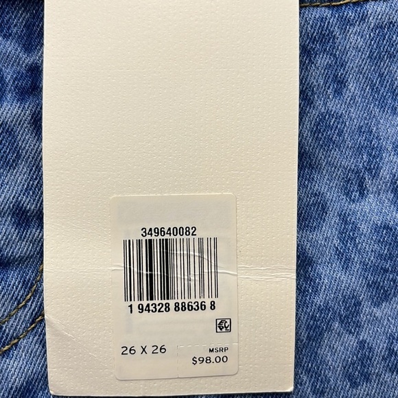 Levi's High Rise Light Blue Animal Print Jeans - Picture 11 of 16